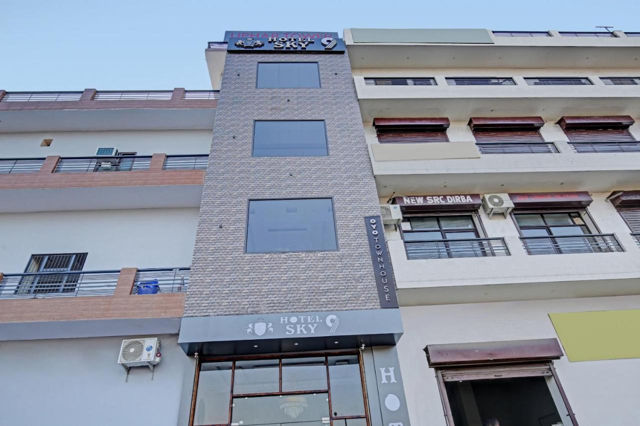 Townhouse Sky Hotel Ludhiana Eksteriør billede